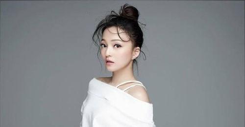 网红主播直播说明星黑料,揭秘网红主播直播中的明星黑料风波